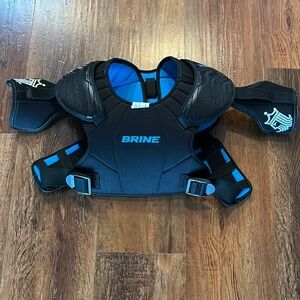 Brine youth uprising II shoulder pads for lacrosse